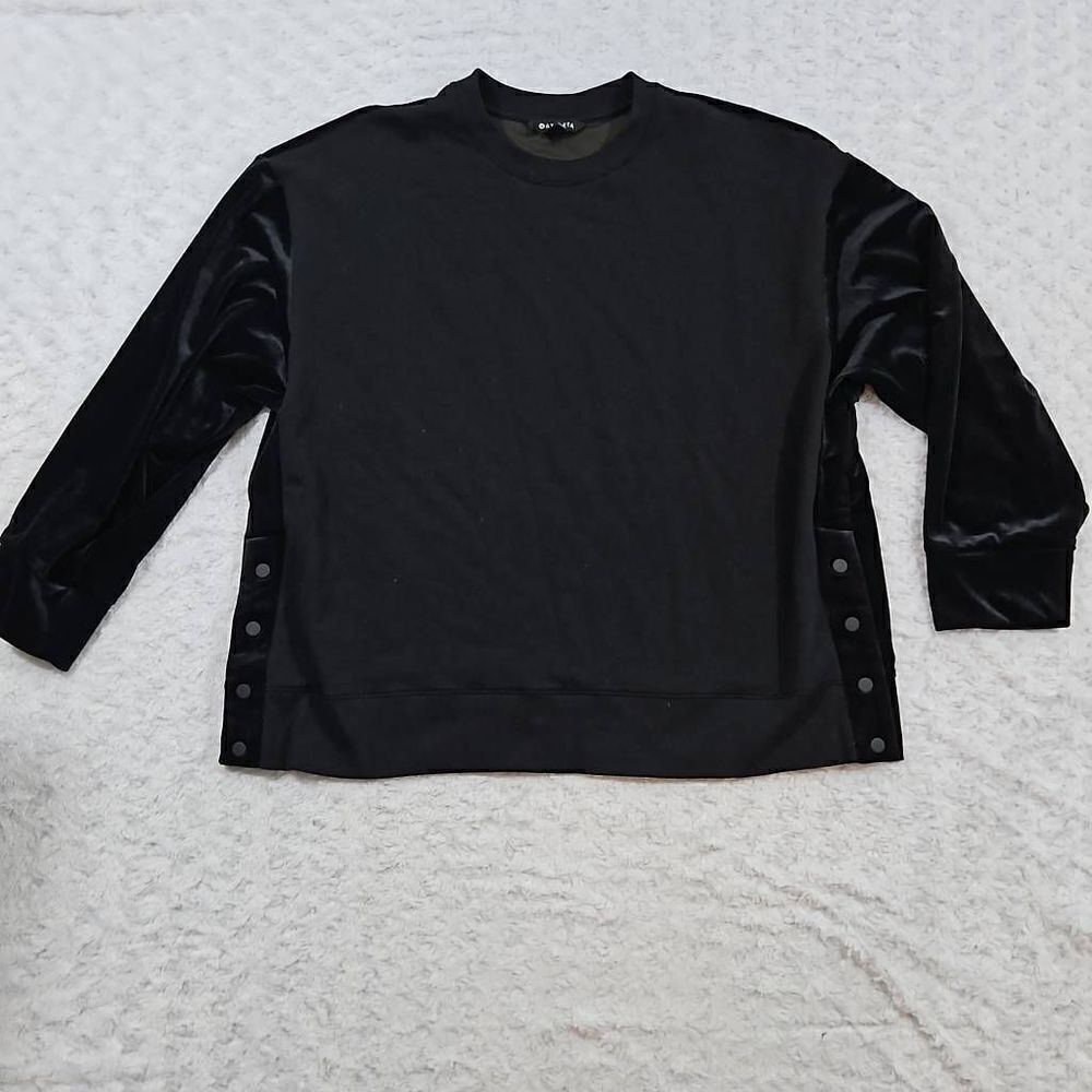 Athleta Black Retroplush Velvet Crewneck Black Womens Size XL #466916